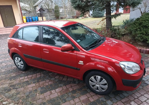 Kia Rio cena 7999 przebieg: 165000, rok produkcji 2005 z Opoczno małe 79